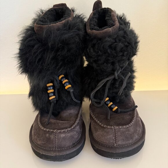 Ugg Moccasin Boot Size 8 - Picture 1 of 7